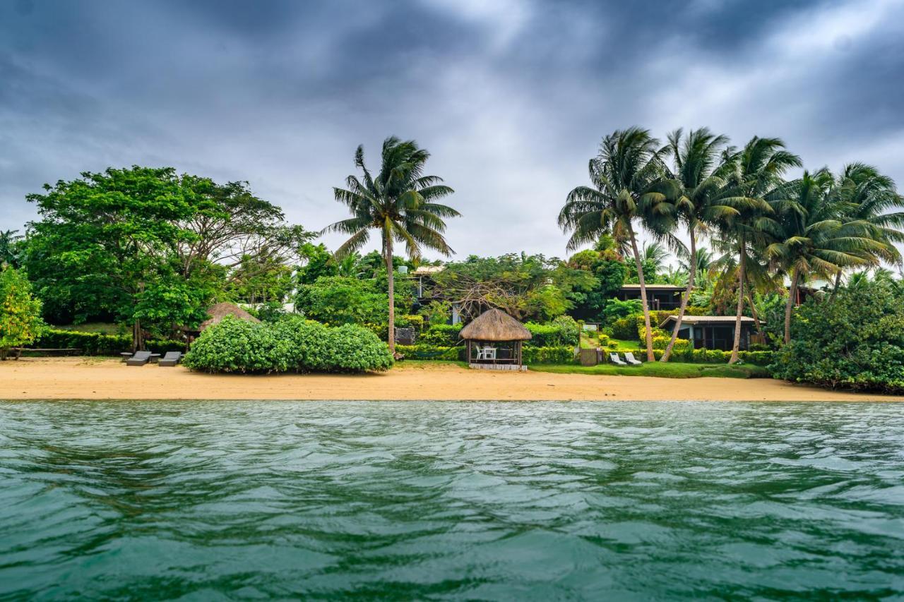 Coconut Grove Beachfront Cottages Matei Zewnętrze zdjęcie